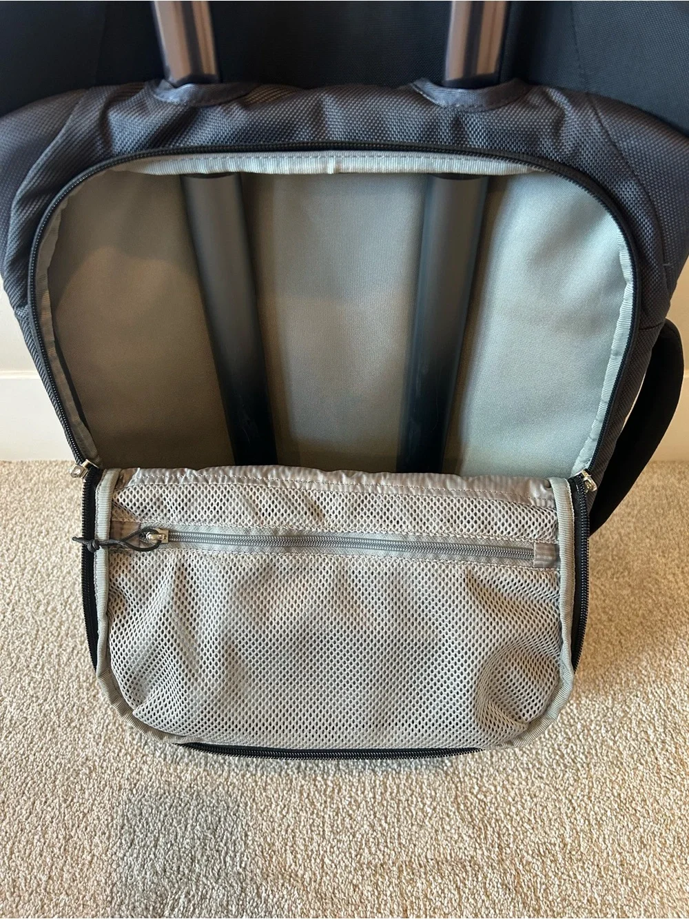 OSPREY Contrail Carryon Luggage
